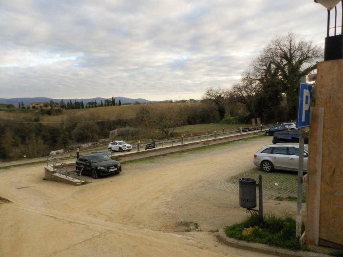 Cheap Apartment In The Old Village Colle di Val d'Elsa Exterior foto